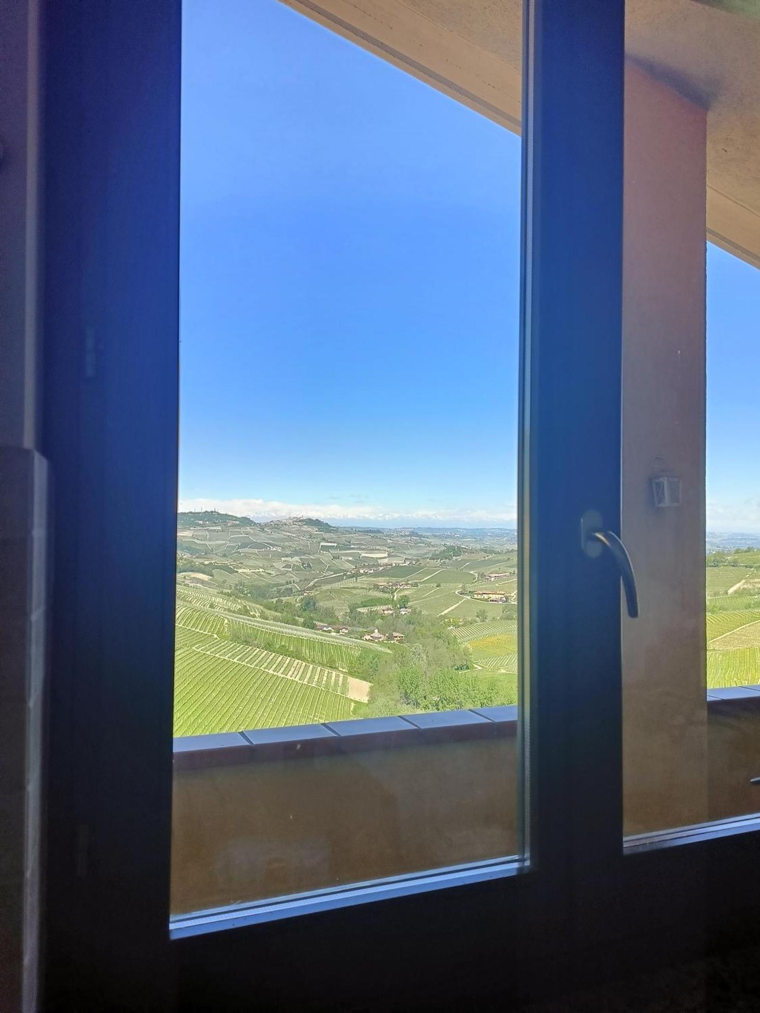 Soggiorno Con Splendida Vista Monforte D'Alba Exterior photo